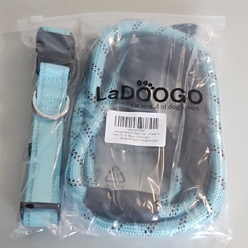 Blue Dog Collar and Leash Set Medium Size Dog NEW Reflective Padded
